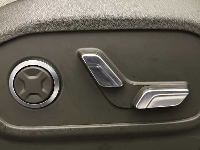 Hyundai Santa Fe 1.6 TGDi Plug-in Hybrid Ultimate 5dr 4WD Auto