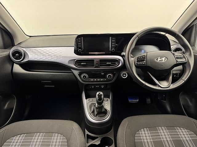 Hyundai i10 1.2 Premium 5dr Auto [Nav]