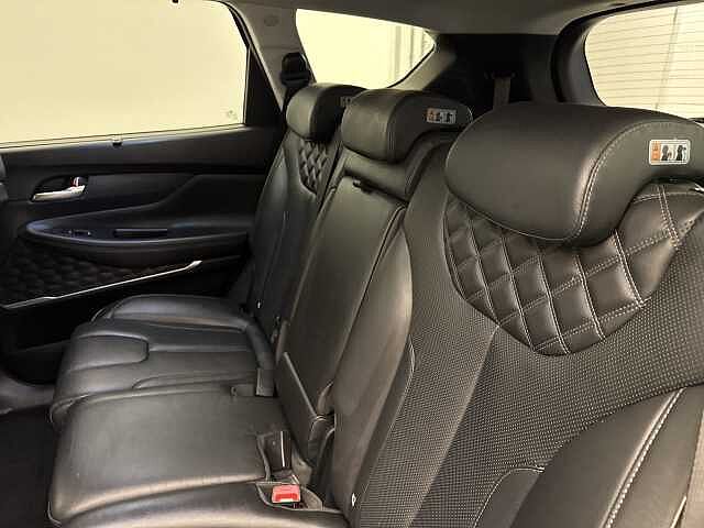 Hyundai Santa Fe 1.6 TGDi Hybrid Ultimate 5dr 4WD Auto