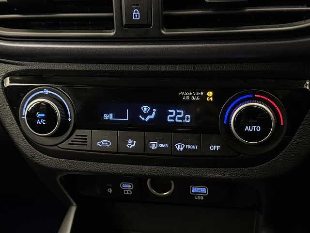 Hyundai i10 1.2 Premium 5dr