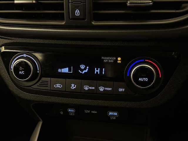 Hyundai i10 1.2 Premium 5dr Auto