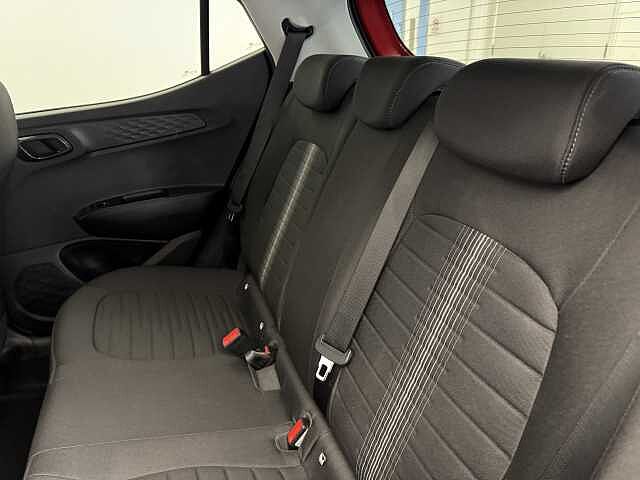 Hyundai i10 1.0 MPi Premium 5dr