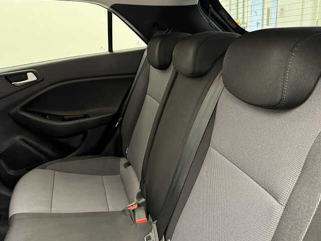 Hyundai i20 1.2 MPi Play 5dr