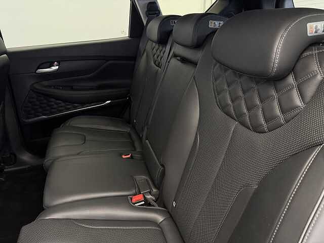 Hyundai Santa Fe 1.6 TGDi Plug-in Hybrid Premium 5dr 4WD Auto