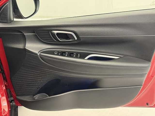 Hyundai BAYON 1.0 TGDi 48V MHEV Premium 5dr DCT Red