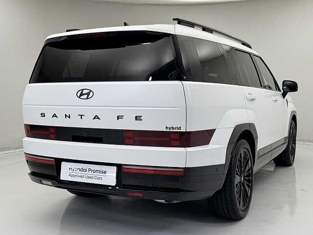 Hyundai SANTA FE 1.6 TGDi Hybrid Calligraphy 5dr 4WD Auto White