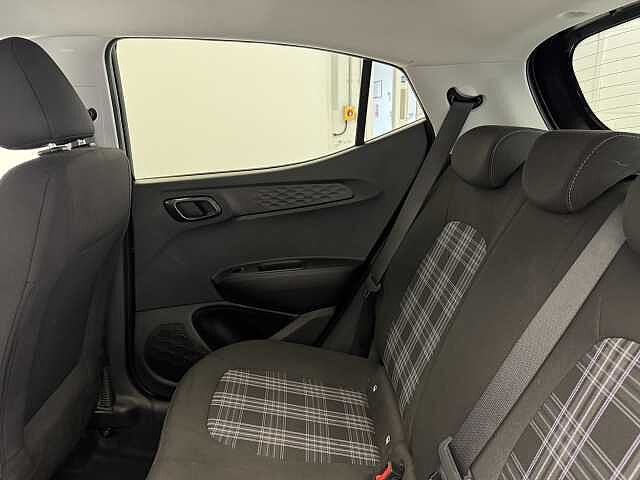 Hyundai i10 1.0 [63] Premium 5dr Auto [Nav]