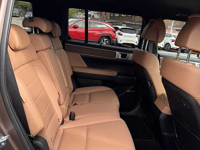 Hyundai SANTA FE 1.6 TGDi Plug-in Hybrid Ultimate 5dr 4WD Auto Brown